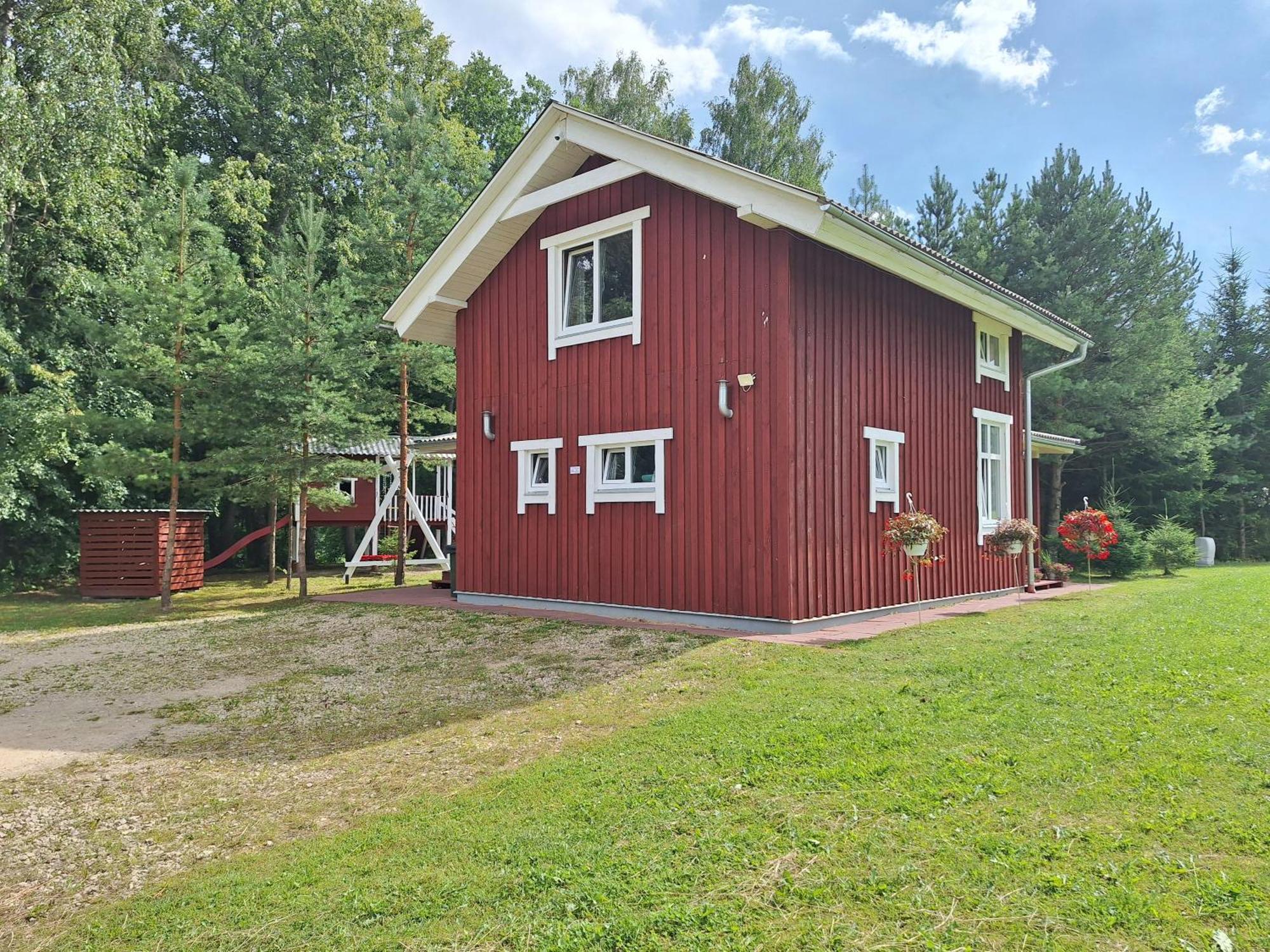 Toma Pirts Brivdienu Ferienhaus Ikšķile